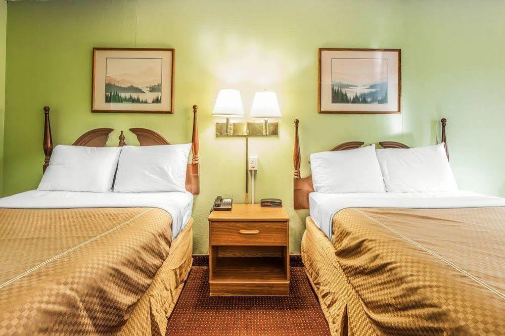 Rodeway Inn Renfro Valley Mount Vernon Exteriör bild